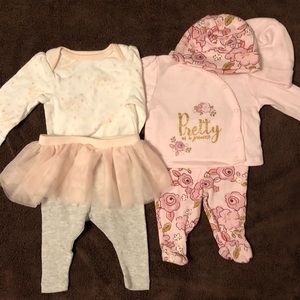 Baby girl NEWBORN outfits x2 6 pieces